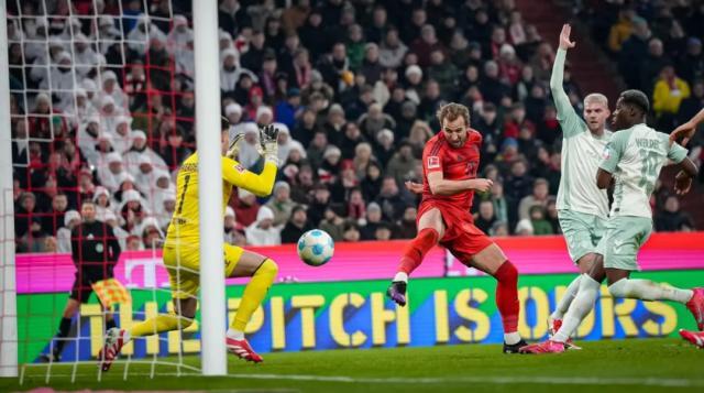 万搏体育官网投注-【德甲】凯恩点射双响萨内闪电破门，拜仁3比0不来梅